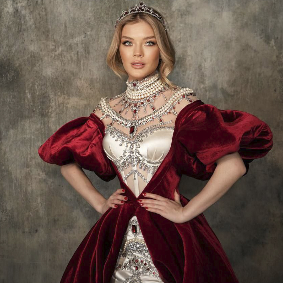 Платье выпускницы СПбГУПТД покажут на «Мисс Вселенная»