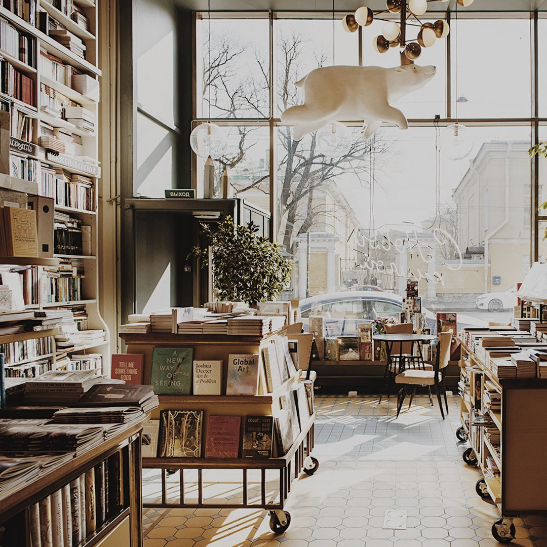 13 необычных книжных магазинов в Петербурге
